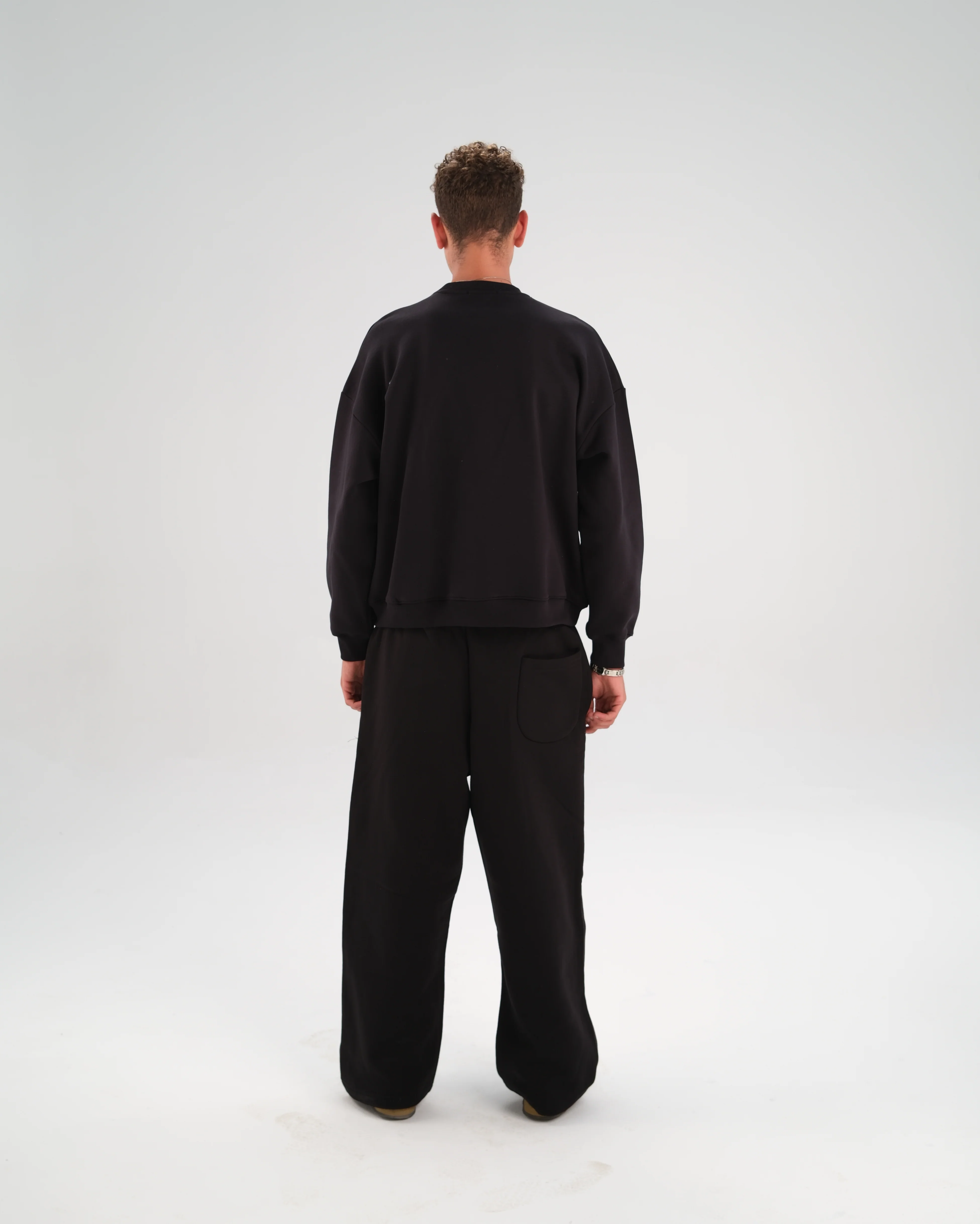 The Heavyweight Crewneck - Image 7