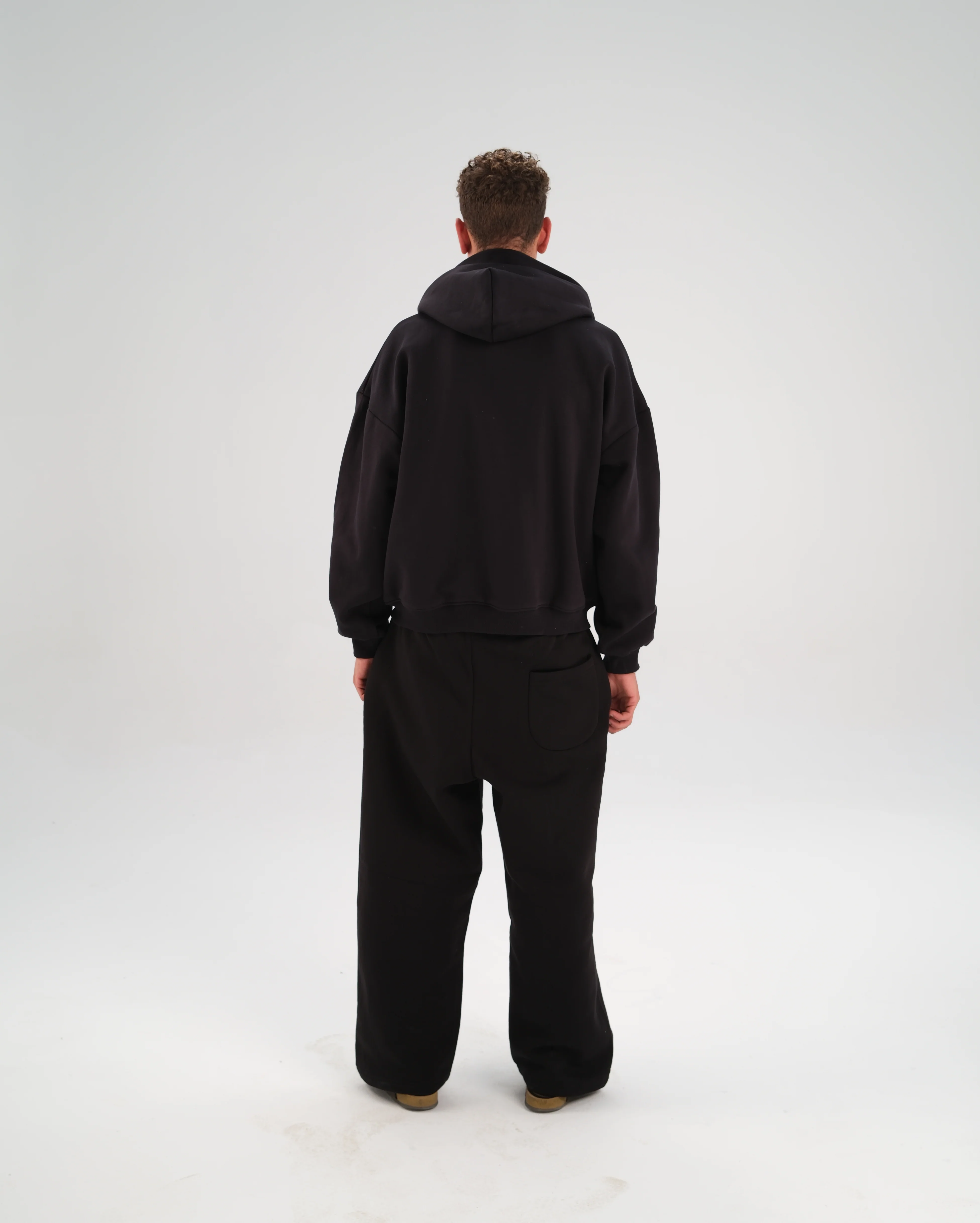 The Heavyweight Zipup - Image 10