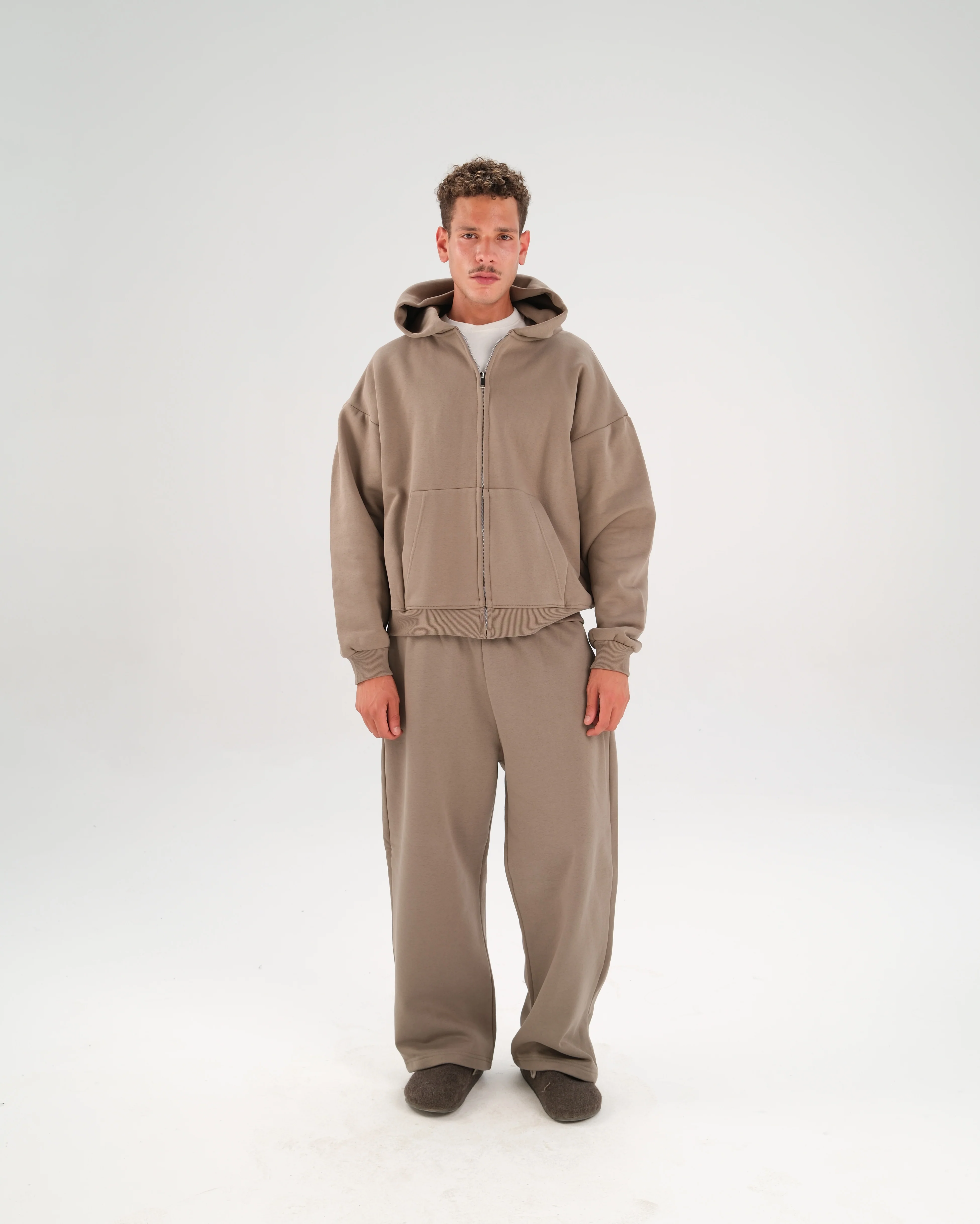 The Heavyweight Zipup - Image 5